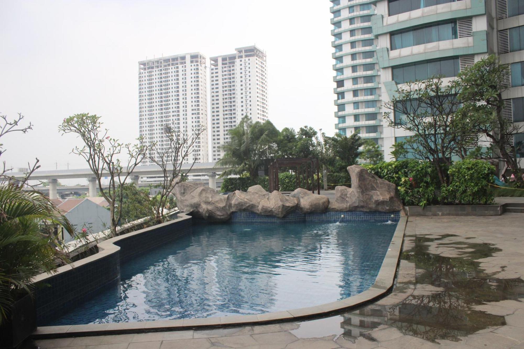 Cozy Grand Kamala Lagoon By Pelita Property Bekasi Exterior foto
